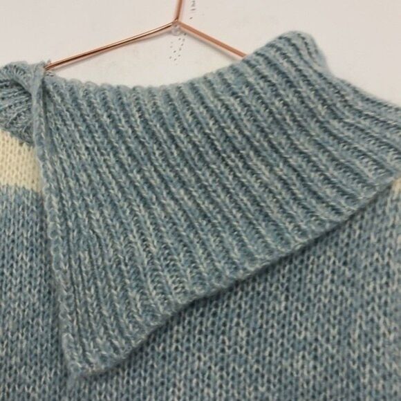 Moon & Madison Split Cowl-Neck Blue&White Stripe Sweater New Condition Medium - Picture 2 of 5